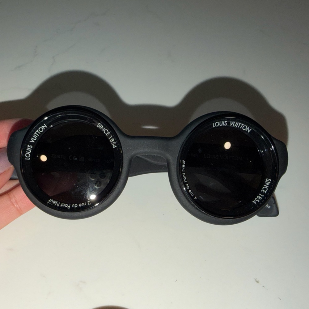 Louis Vuitton Super Vision Round Sunglasses - Picture 3 of 8